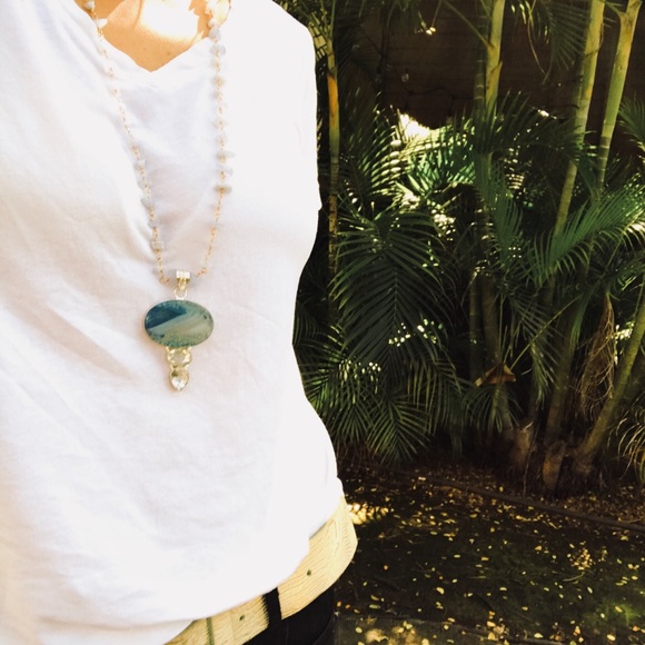 Moon Stone & Agate - Picture 3 of 4